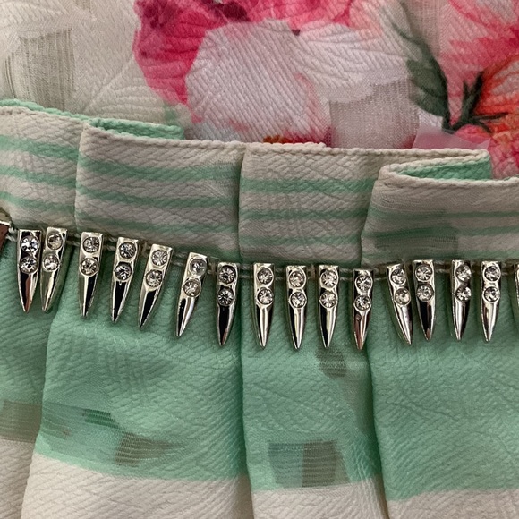 MAHEK Baby, 18-24m, Absolutely Gorgeous Dress, Floral Print, Elegant Fabric - Picture 6 of 13